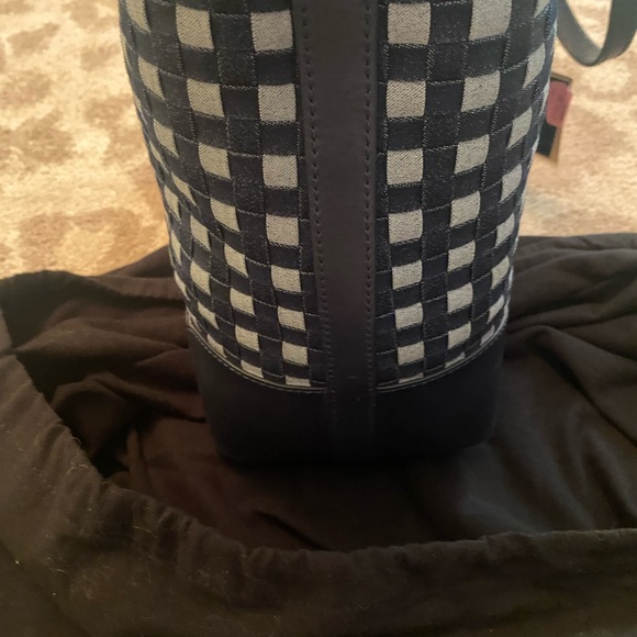 Frye large denim / leather tote NAVY new without tags - Picture 10 of 16